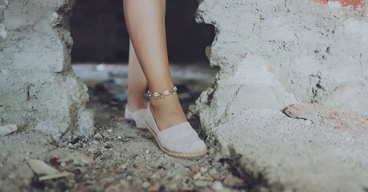 Comment choisir des espadrilles à lacets pour femmes pour un style estival réussi