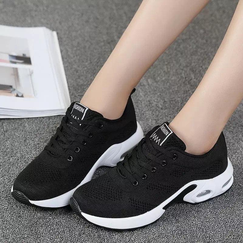 Basket noir et blanche pour femmes - Confort Orthopédique