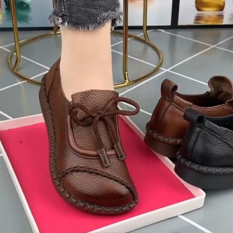 Chaussure orthopédique femme moderne à semelle plate - VECCHIO Confort Orthopédique