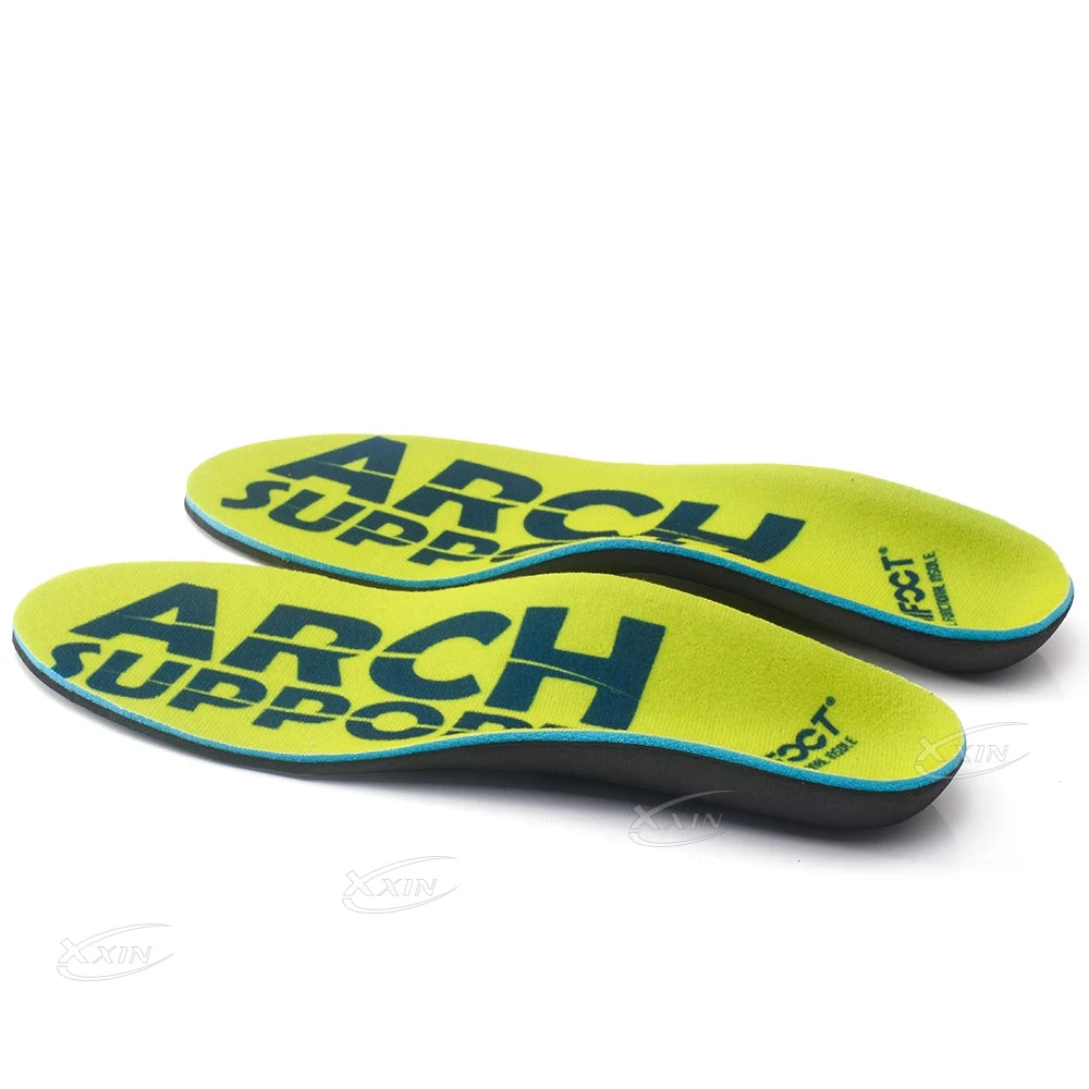 Semelles orthopédiques avec soutien de la voûte plantaire – vue montrant la couleur verte fluo avec inscription 'ARCH SUPPORT' et design flexible