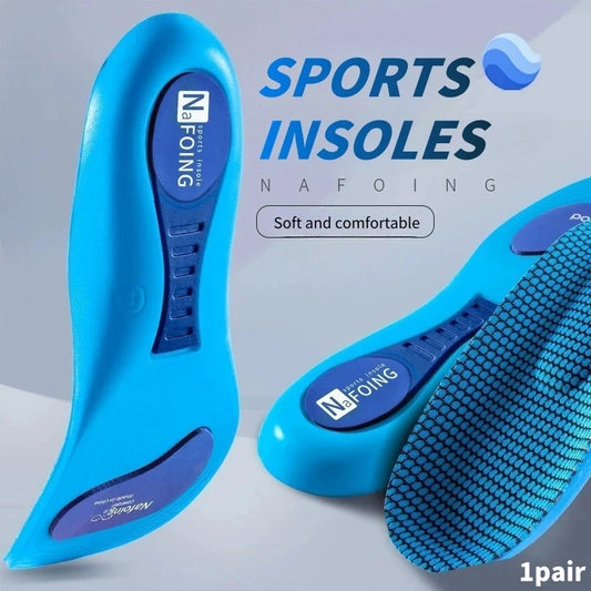 Collection Mode - Semelles orthopédiques avec soutien de voûte en bleu, vue de près montrant la texture en mesh et le design ergonomique.