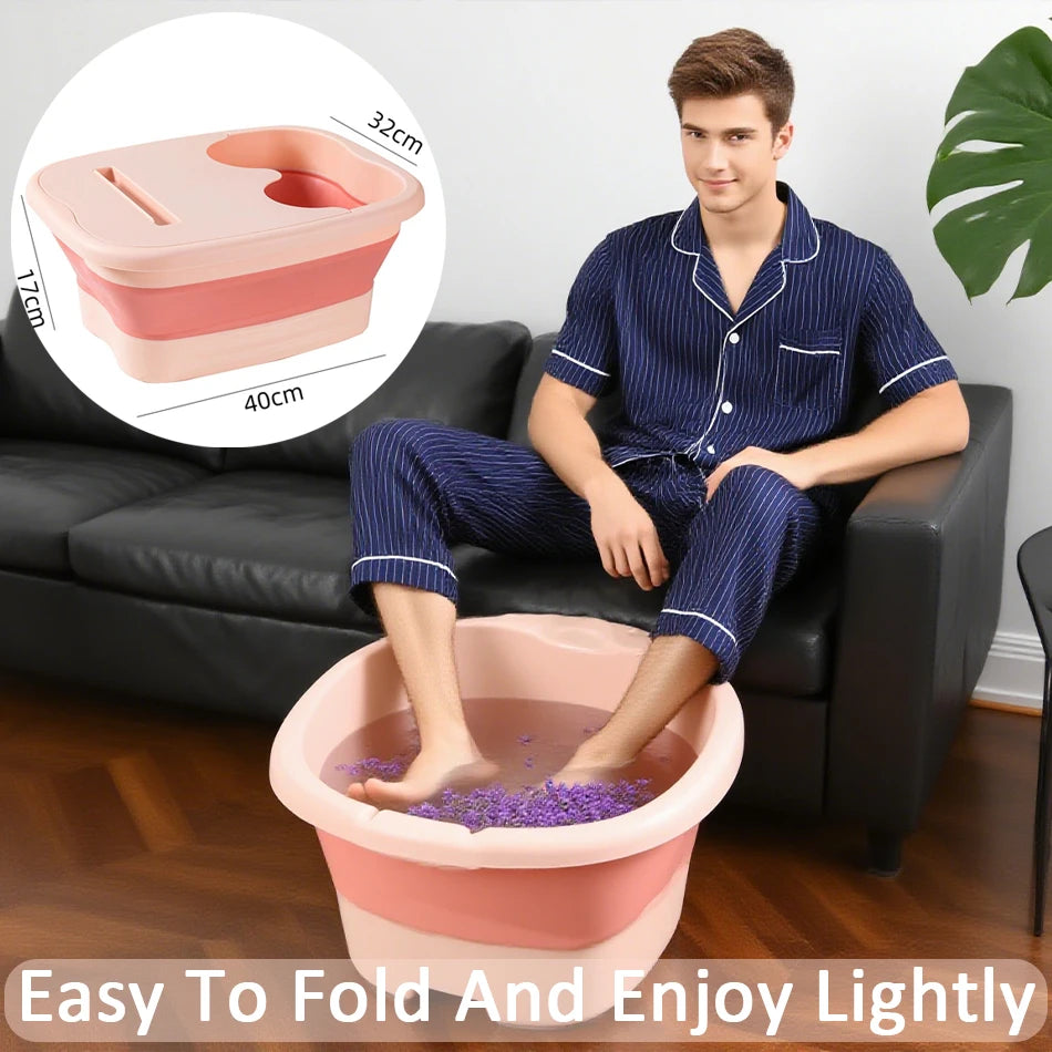 Bain de pied - Bassin pliable ergonomique pour usage à domicile et en – bassin rose avec un homme assis, les pieds dans l'eau, décoré de pétales.