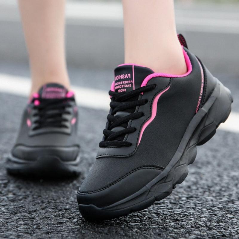 Chaussures orthopédiques vulcaniser en cuir PU pour femmes - Sylvi Confort Orthopédique