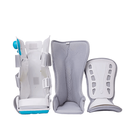 Attelle Bottes de marche AirCast – vue intérieure montrant la doublure grise et le support de pied, design ergonomique et confortable