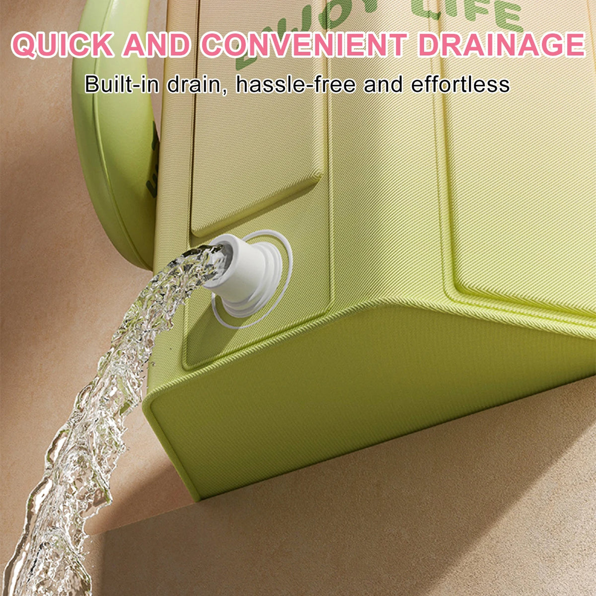 Bain de pied - Bassin pliable portable pour pédicure à domicile – Détail du drainage intégré avec eau s'écoulant d'un bassin vert clair.