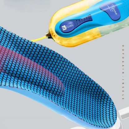 Collection Mode - Semelles orthopédiques avec soutien de voûte en bleu, vue de près mettant en avant la texture en mesh et le design ergonomique.