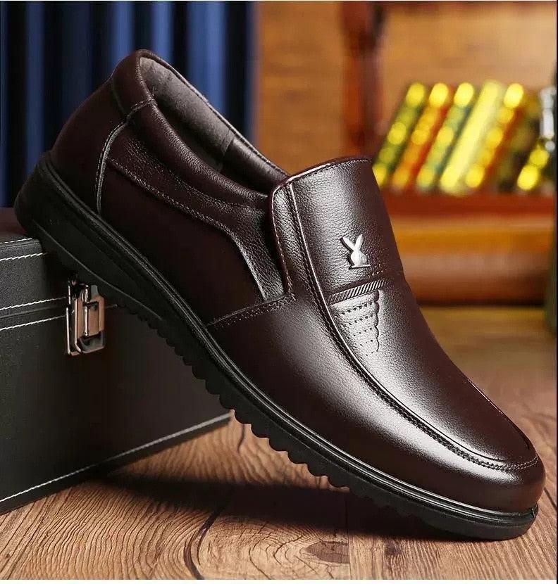 Chaussures d'affaires en cuir verni pour hommes - Dao Confort Orthopédique