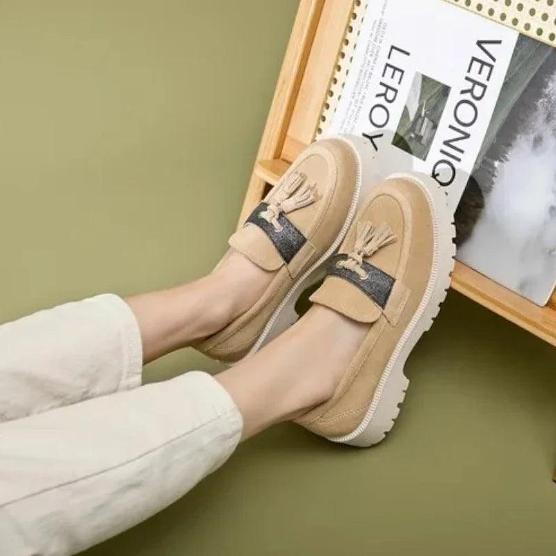 VICTOIRE - Mocassins en daim à talons Confort Orthopédique