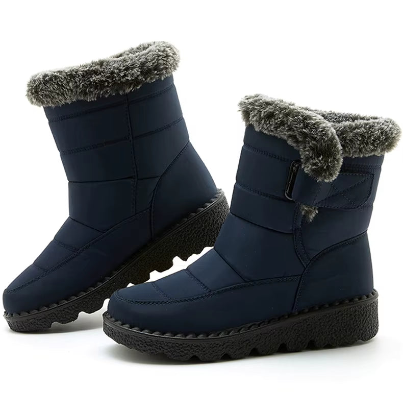Bottines de Neige Femme : Élégance et Performance Hivernale – vue latérale avec finition en fourrure grise et semelle antidérapante