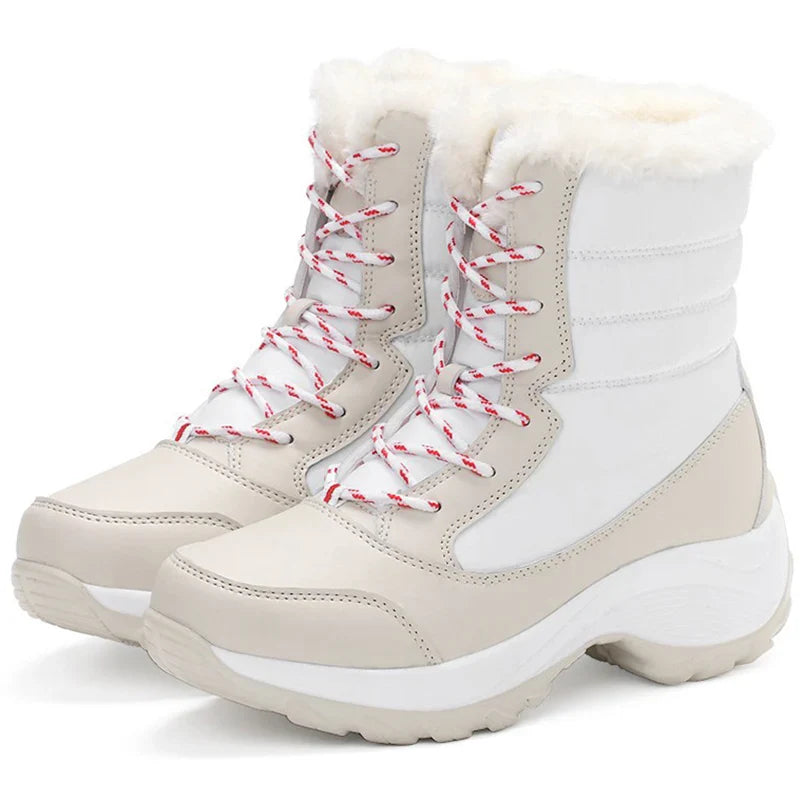 Chaussures d'Hiver Femme : Élégance et Confort – Bottes blanches et beiges avec fourrure et lacets rouges, vue de face