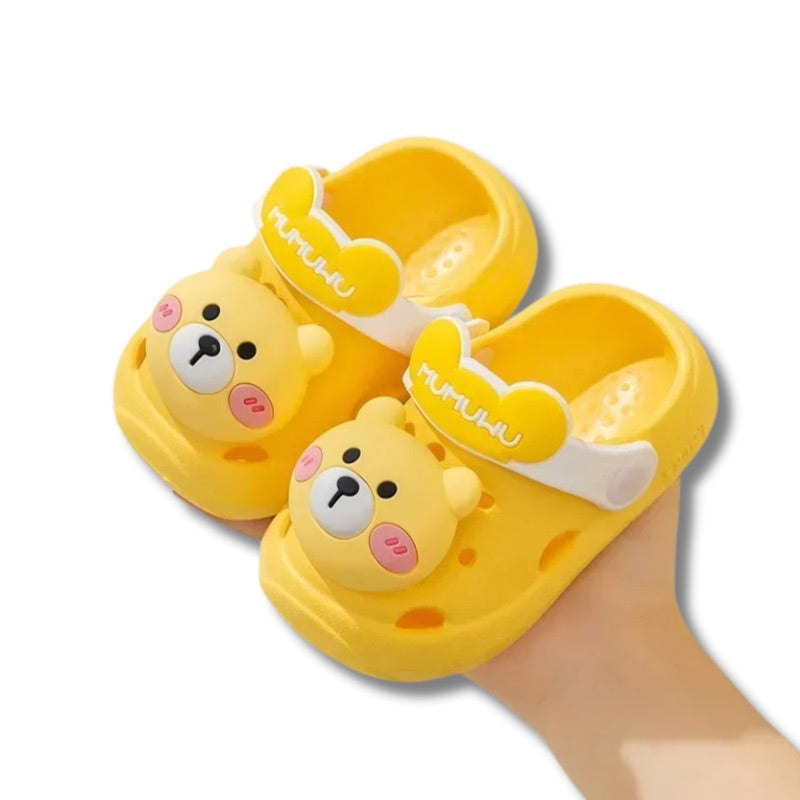 Claquette enfant - Modèle Bear – sandales jaunes avec motif ours souriant, légères et respirantes, idéales pour l'été.